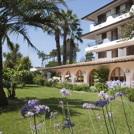 California Park Szálloda 4*